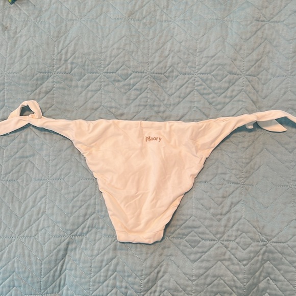 Brand new Naori bikini tropical bra top white tie bottom sz S - Picture 3 of 3